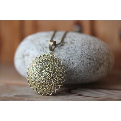 Подвеска из латуни Ом